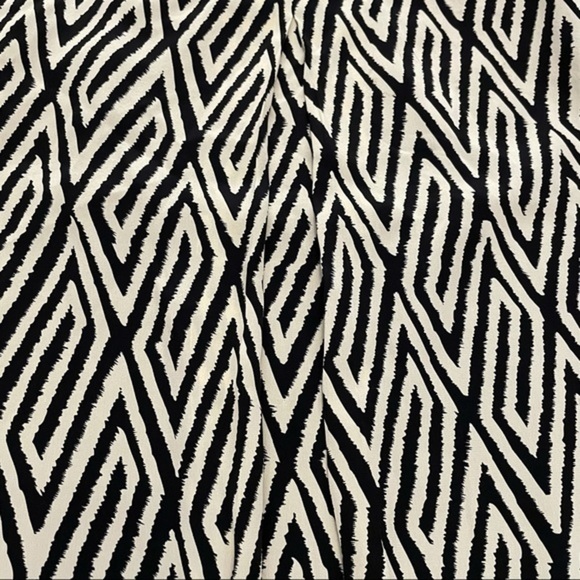 Anne Taylor Diamond‎ Print Silk Fit & Flare Skirt - Picture 2 of 8